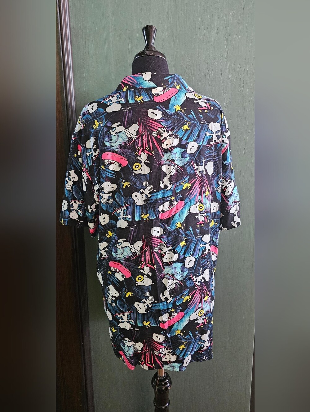 Peanuts Button-Up Shirt - Picture 4 of 5